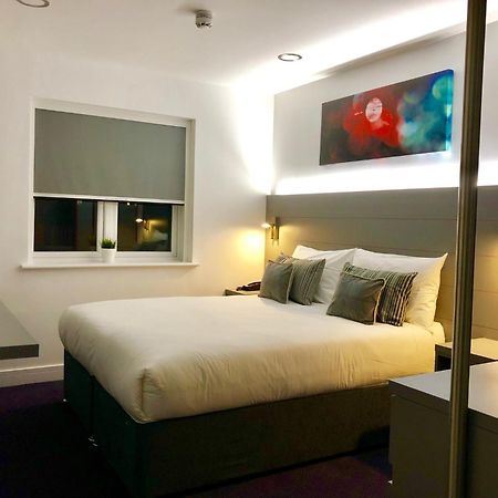 Ilford Hotel Goodmayes Eksteriør billede