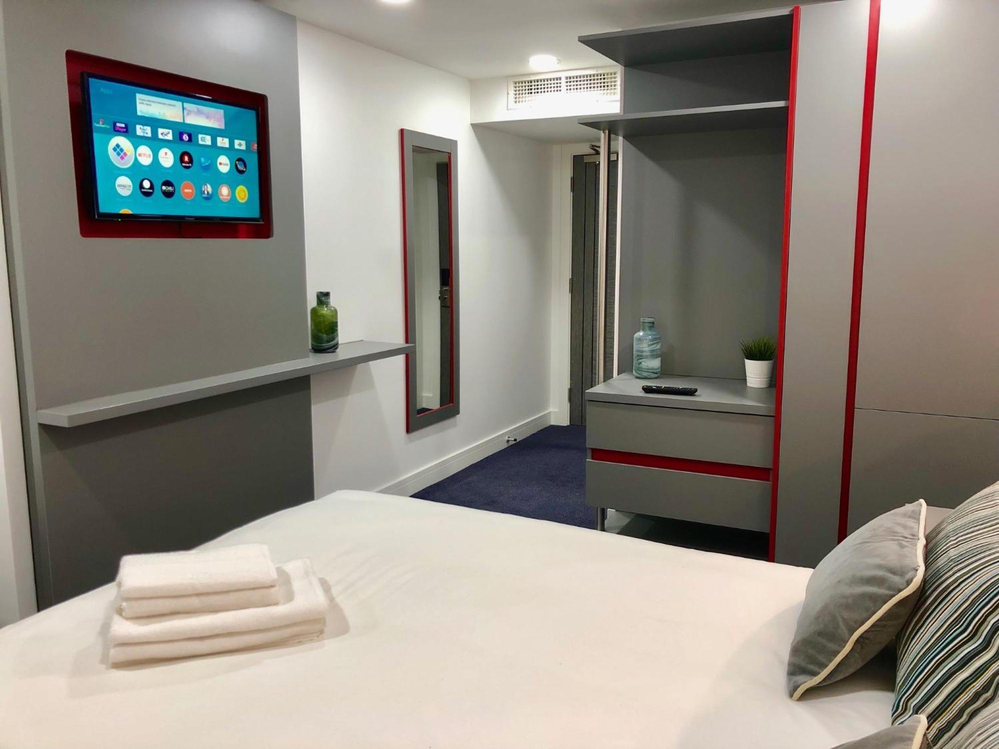 Ilford Hotel Goodmayes Eksteriør billede